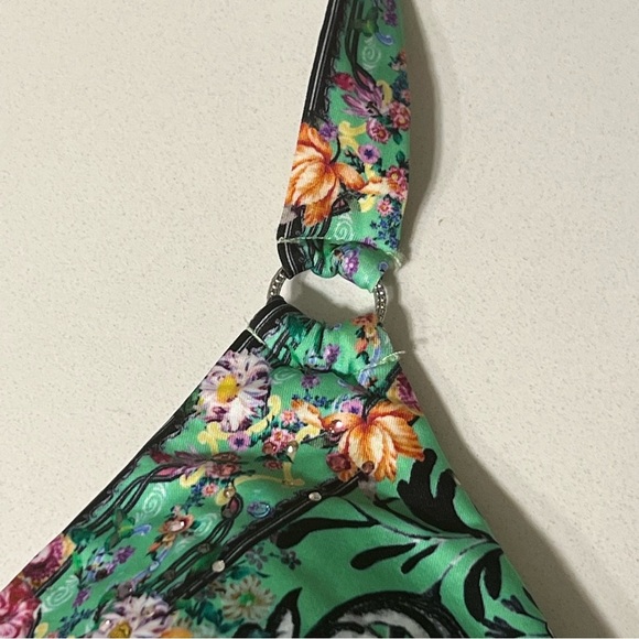 Camilla Green Bikini Top. - Picture 3 of 9